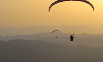 Vive la Emoción de Volar en Parapente en Segura de la Sierra